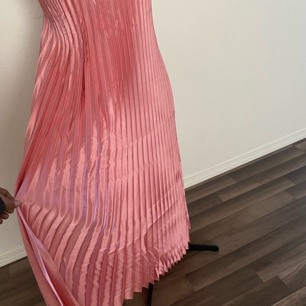 Chic Pink Pleated Dress size L - Picture 3 of 9